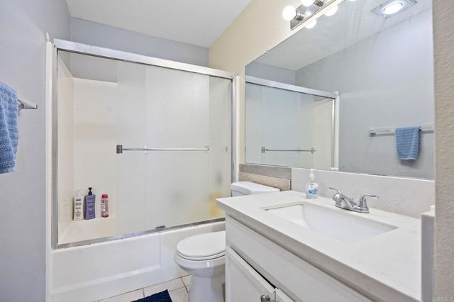 201 Diamond Way 222, Vista, CA 92083
