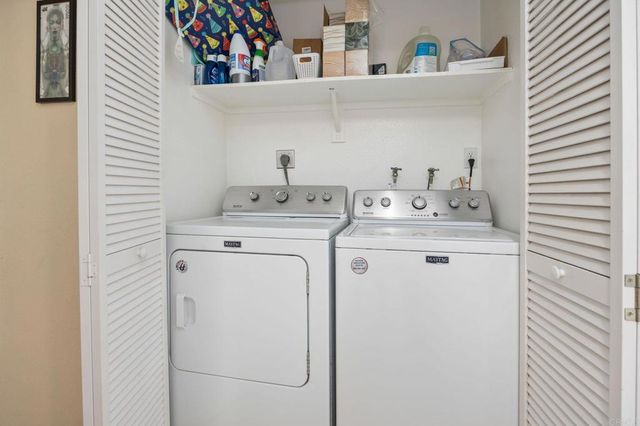 201 Diamond Way 222, Vista, CA 92083