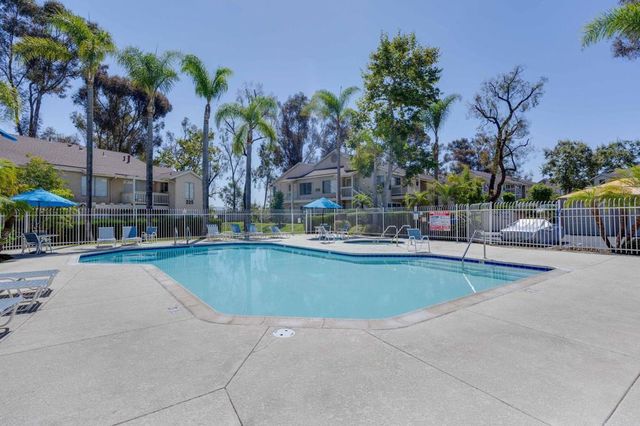 201 Diamond Way 222, Vista, CA 92083