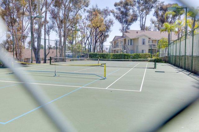 201 Diamond Way 222, Vista, CA 92083