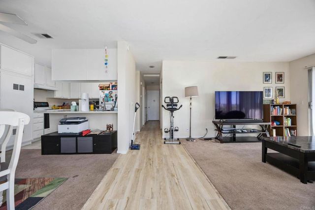201 Diamond Way 222, Vista, CA 92083