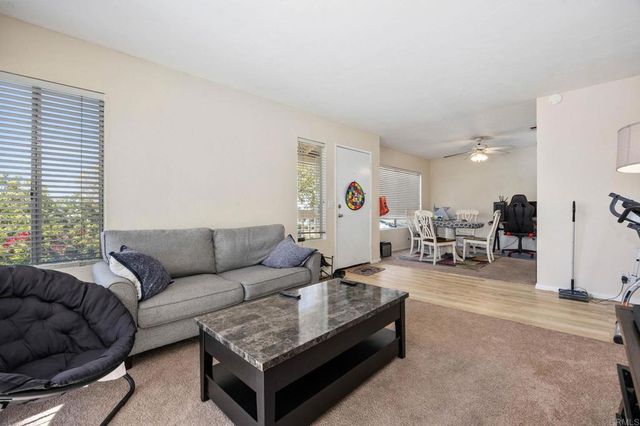 201 Diamond Way 222, Vista, CA 92083