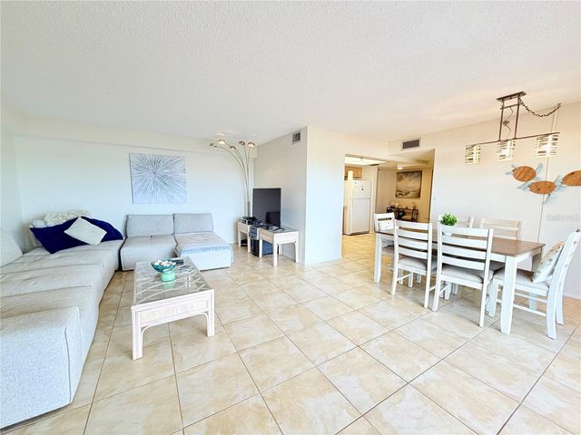 7430 SUNSHINE SKYWAY LANE S 501, St Petersburg, FL 33711