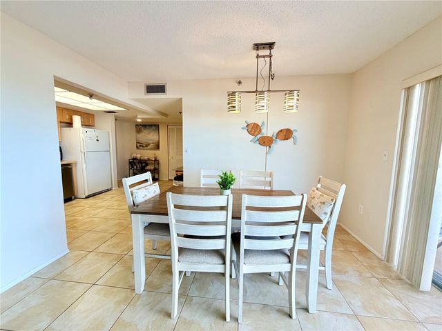 7430 SUNSHINE SKYWAY LANE S 501, St Petersburg, FL 33711
