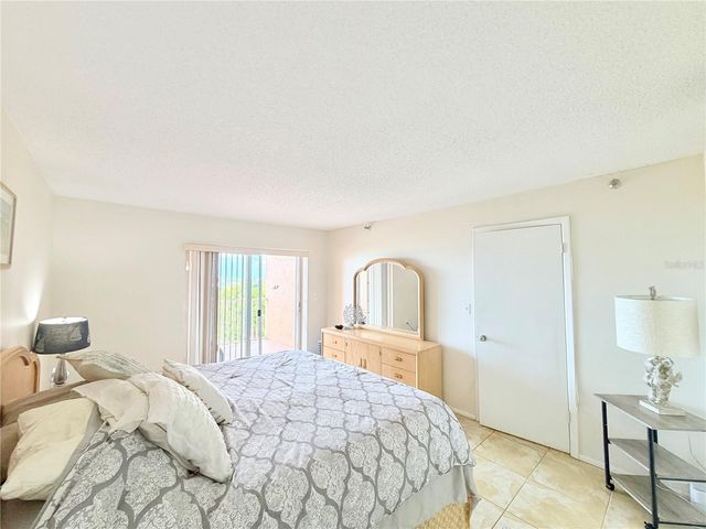 7430 SUNSHINE SKYWAY LANE S 501, St Petersburg, FL 33711