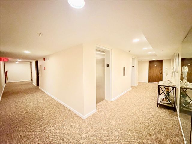 7430 SUNSHINE SKYWAY LANE S 501, St Petersburg, FL 33711