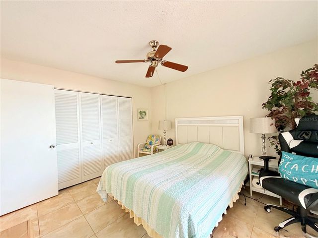 7430 SUNSHINE SKYWAY LANE S 501, St Petersburg, FL 33711