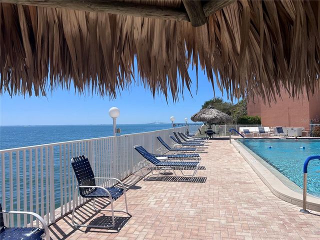 7430 SUNSHINE SKYWAY LANE S 501, St Petersburg, FL 33711