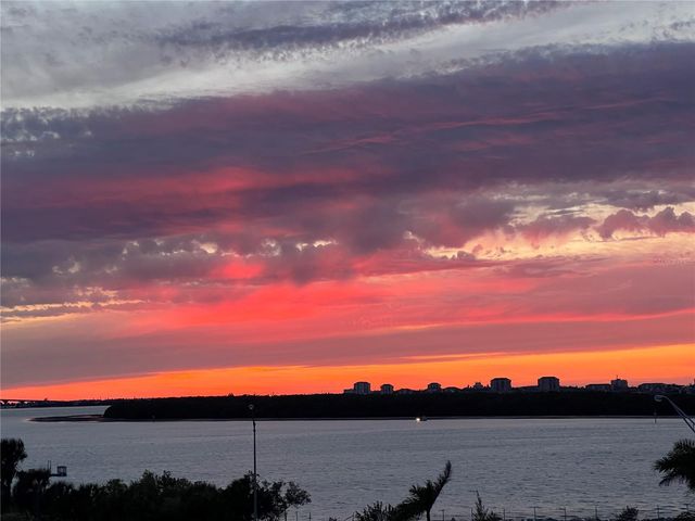 7430 SUNSHINE SKYWAY LANE S 501, St Petersburg, FL 33711