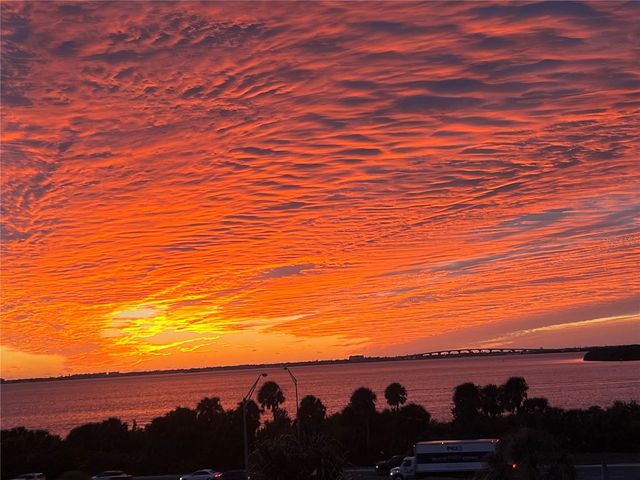 7430 SUNSHINE SKYWAY LANE S 501, St Petersburg, FL 33711