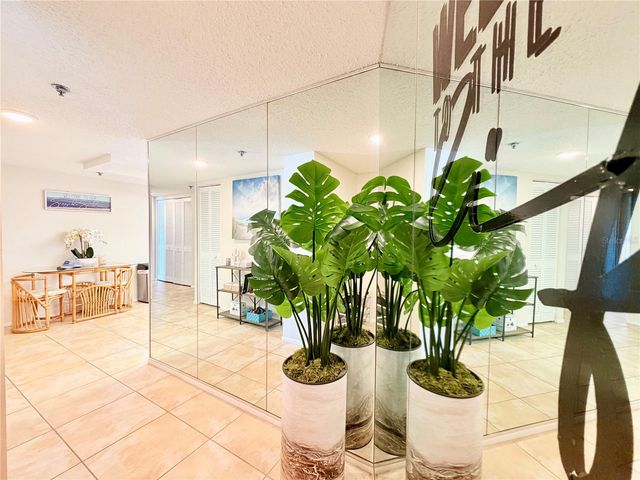 7430 SUNSHINE SKYWAY LANE S 501, St Petersburg, FL 33711