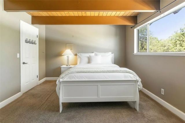 28252 Bern Lane, Lake Arrowhead, CA 92352