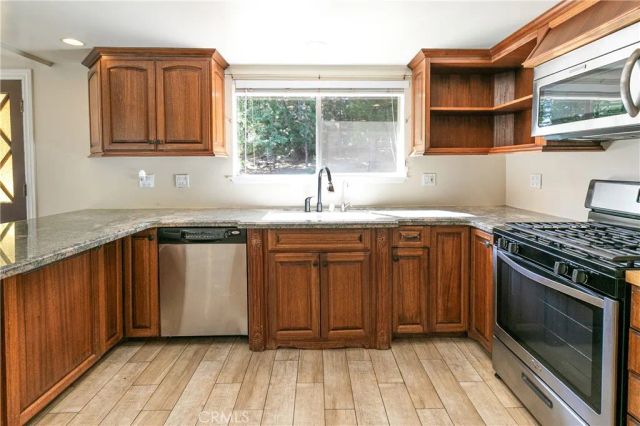 28252 Bern Lane, Lake Arrowhead, CA 92352