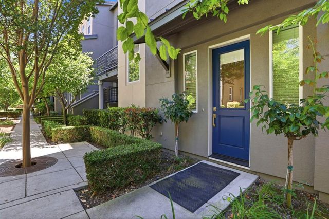 596 San Posadas Terrace 23, Sunnyvale, CA 94085
