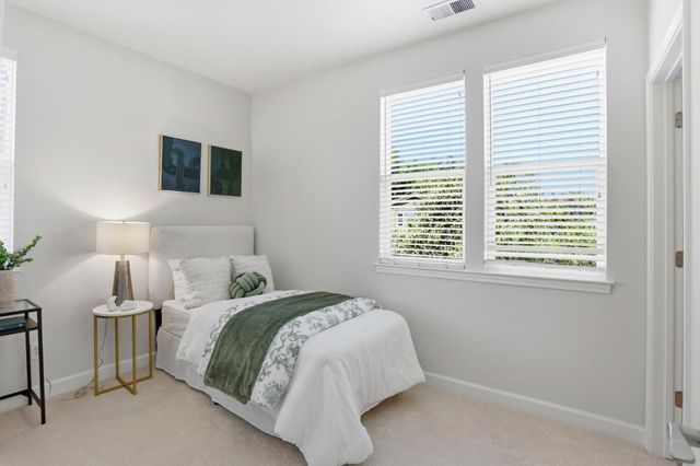 596 San Posadas Terrace 23, Sunnyvale, CA 94085