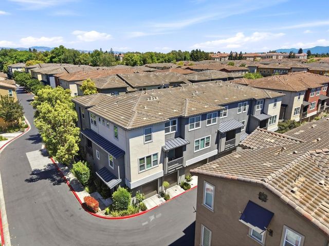 596 San Posadas Terrace 23, Sunnyvale, CA 94085