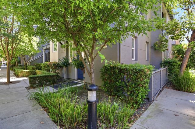 596 San Posadas Terrace 23, Sunnyvale, CA 94085
