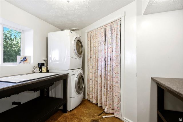 4840 W 1500 N, Plain City, UT 84404