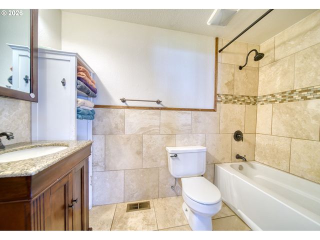 52320 Sw TAYLOR St, Scappoose, OR 97056