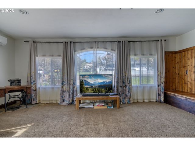 52320 Sw TAYLOR St, Scappoose, OR 97056