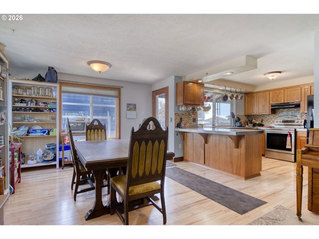 52320 Sw TAYLOR St, Scappoose, OR 97056