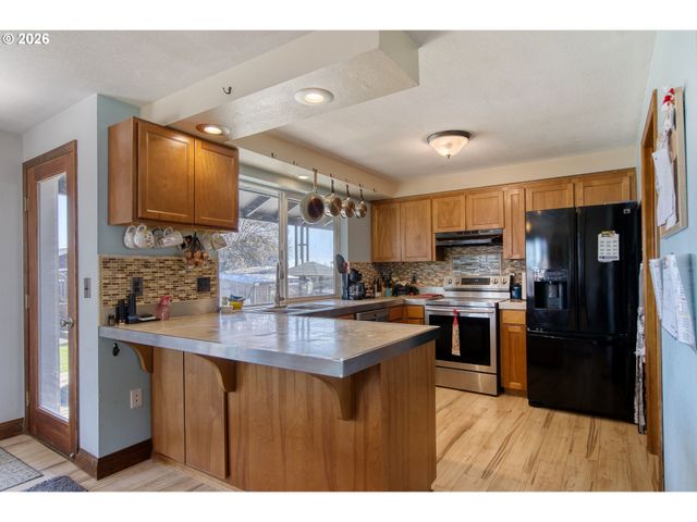 52320 Sw TAYLOR St, Scappoose, OR 97056