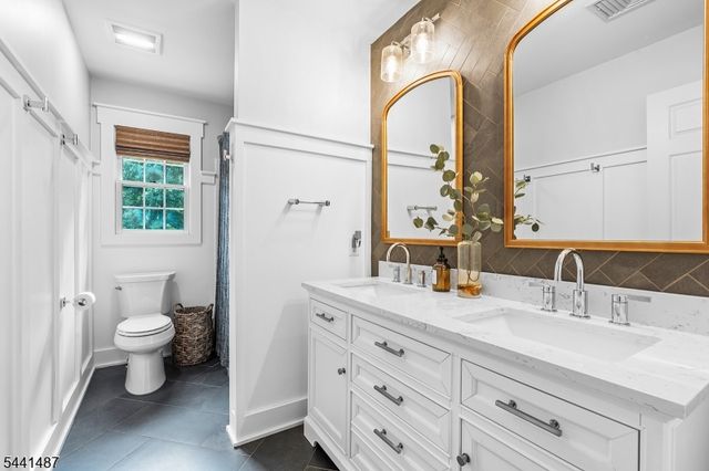 6 White Tail Ct, Hardyston Twp., NJ 07460