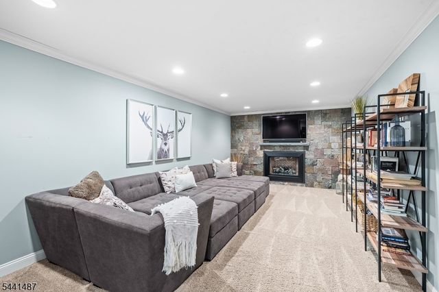 6 White Tail Ct, Hardyston Twp., NJ 07460