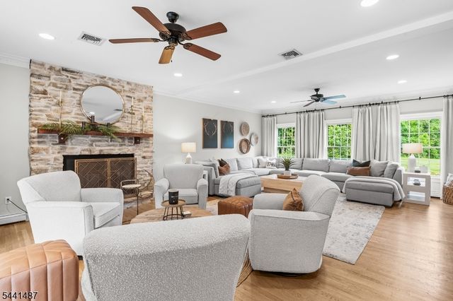 6 White Tail Ct, Hardyston Twp., NJ 07460