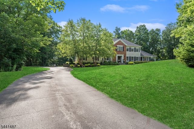 6 White Tail Ct, Hardyston Twp., NJ 07460