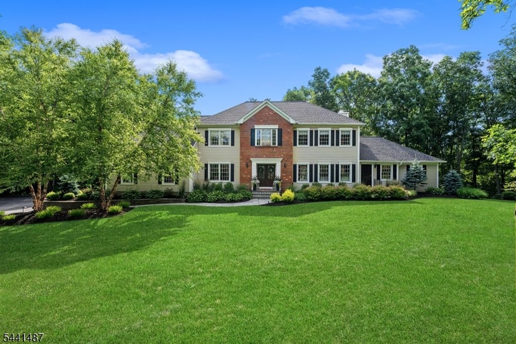 6 White Tail Ct, Hardyston Twp., NJ 07460