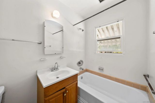 4470 Olive Ave, La Mesa, CA 91942