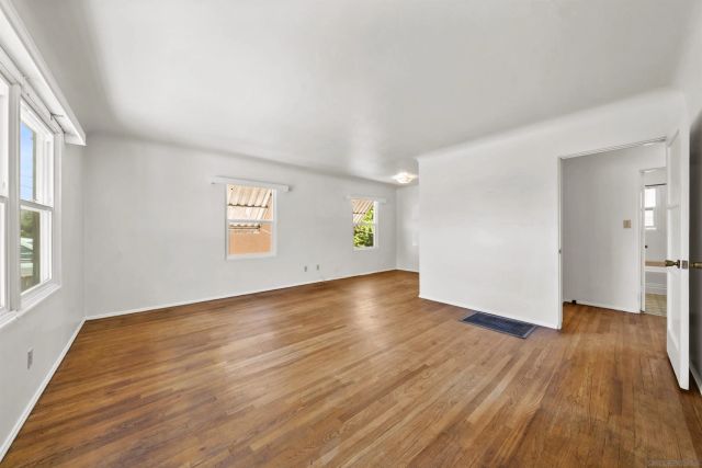 4470 Olive Ave, La Mesa, CA 91942