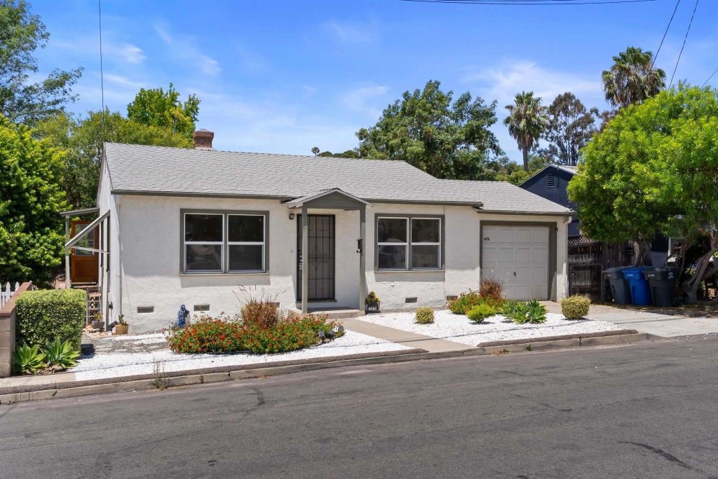 4470 Olive Ave, La Mesa, CA 91942