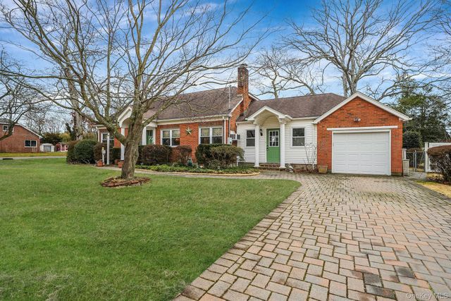 64 John Street, Patchogue, NY 11772