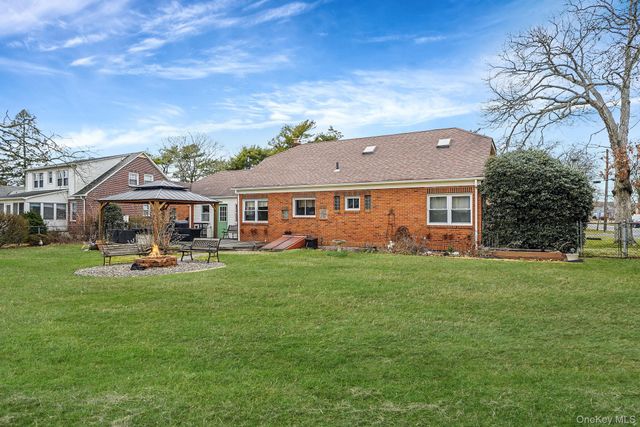 64 John Street, Patchogue, NY 11772