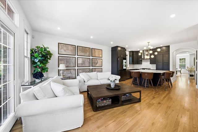 344 W Scott Street, Chicago, IL 60610