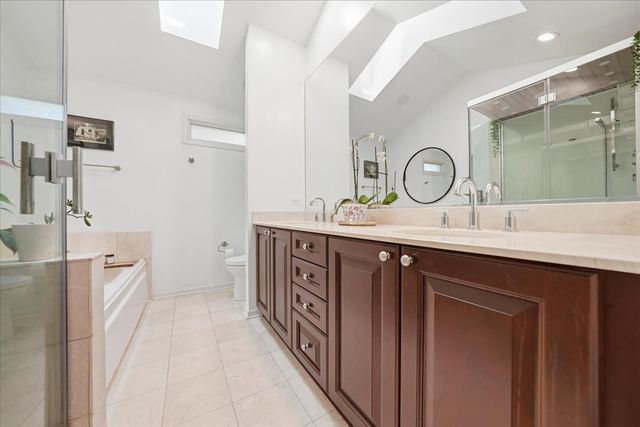 344 W Scott Street, Chicago, IL 60610