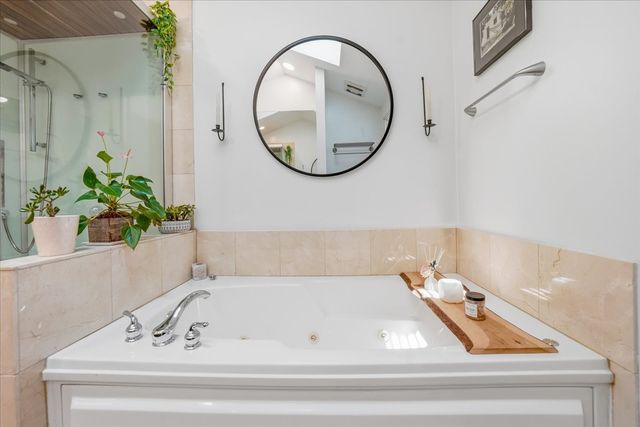 344 W Scott Street, Chicago, IL 60610