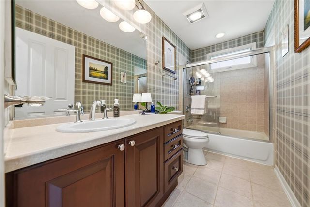 344 W Scott Street, Chicago, IL 60610