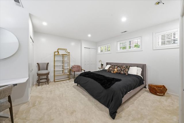 344 W Scott Street, Chicago, IL 60610