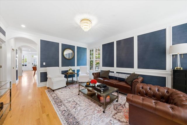 344 W Scott Street, Chicago, IL 60610