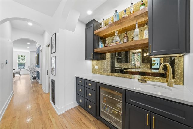 344 W Scott Street, Chicago, IL 60610