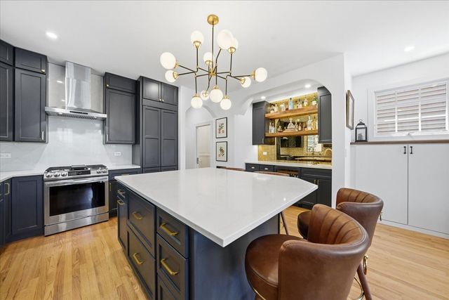 344 W Scott Street, Chicago, IL 60610