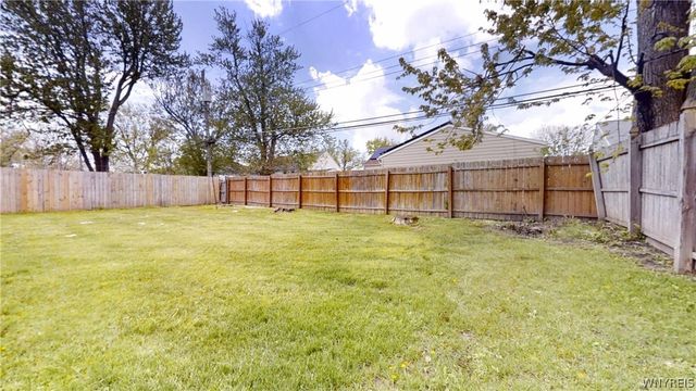 130 Kettering Drive, Tonawanda, NY 14223