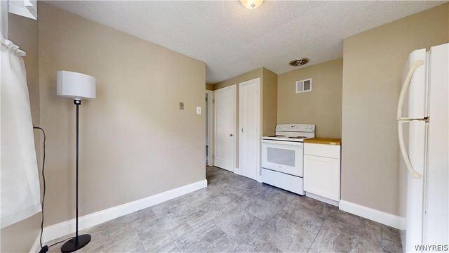 130 Kettering Drive, Tonawanda, NY 14223