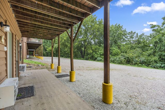 189 Notch Lane 1, Branson West, MO 65737