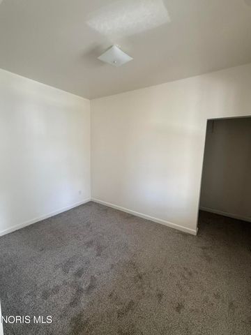 329 E Lake Street, Toledo, OH 43608