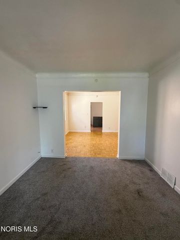 329 E Lake Street, Toledo, OH 43608