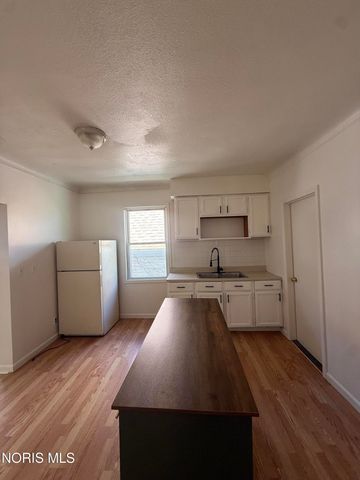 329 E Lake Street, Toledo, OH 43608
